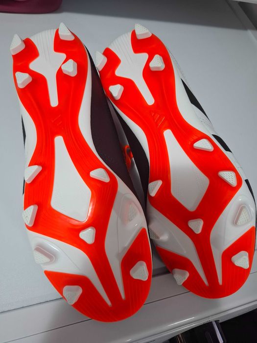 Ghete fotbal cu crampoane noi,nefolosite