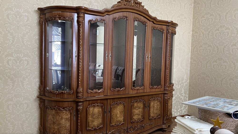 Горка мебель продается