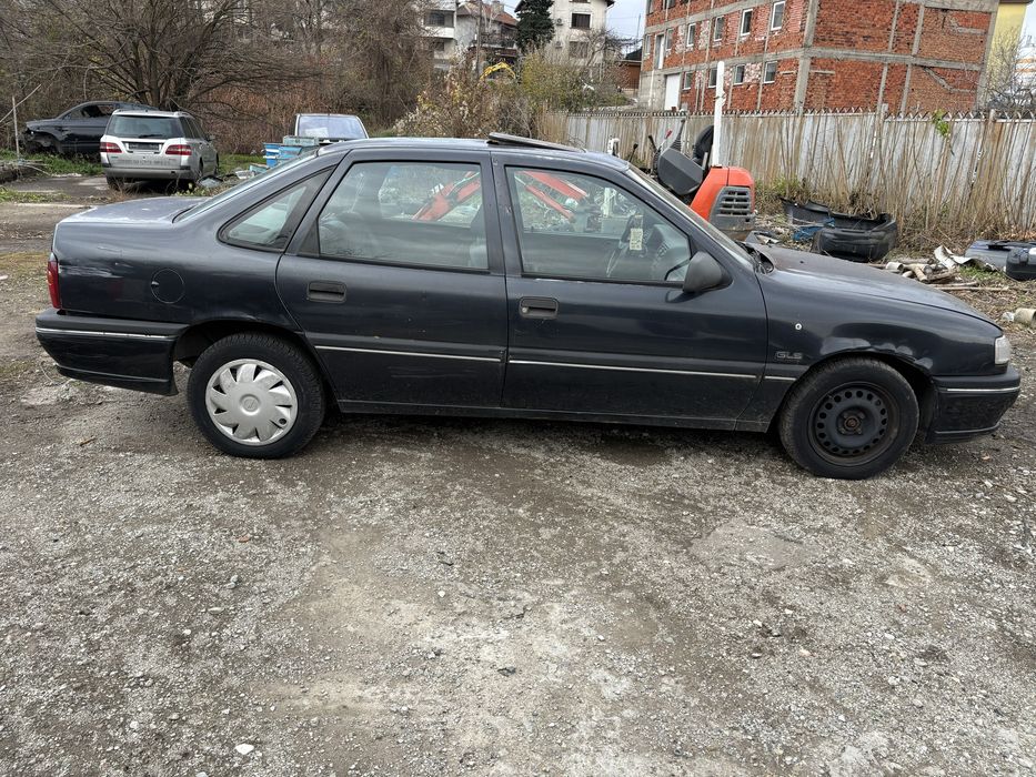 Опел вектра 1.6 бензин на части. Спойлер оригинален. Лип