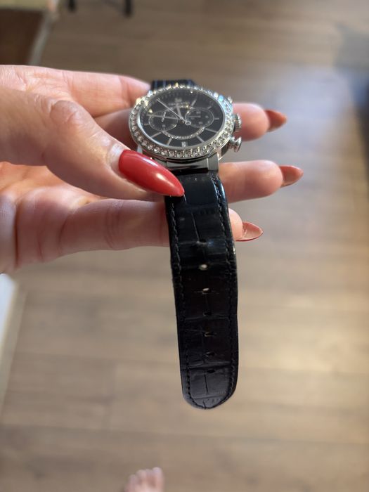 Часовник Swarovski