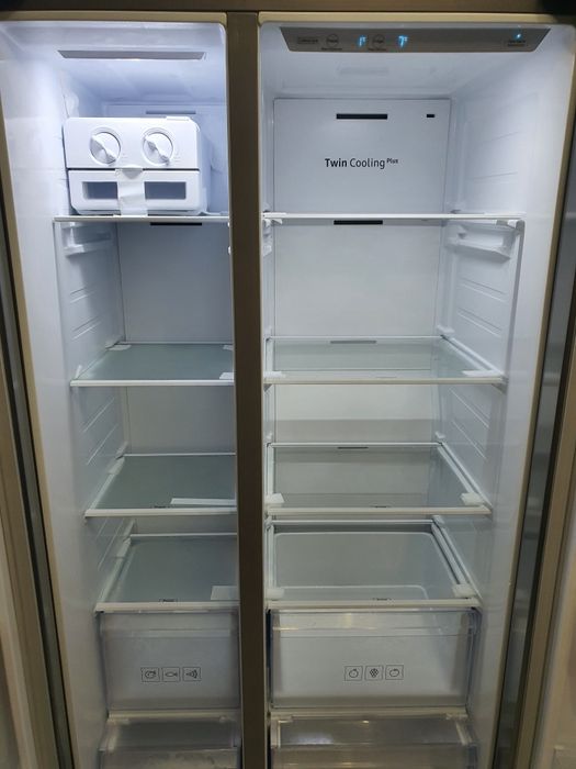 Frigider samsung Syde by Syde RS66N8100S9