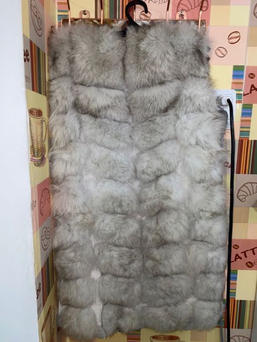 Продам жилет песцовый