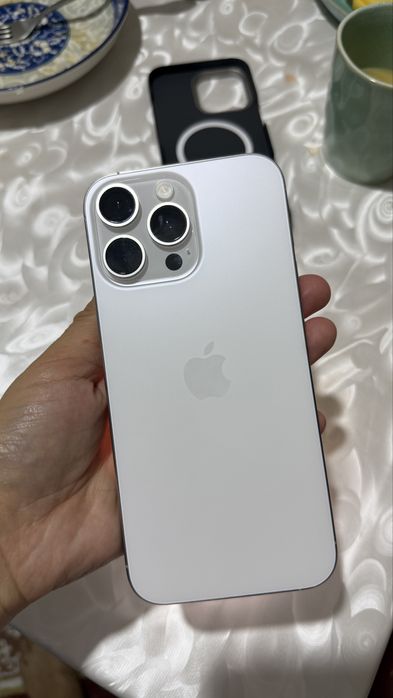 Iphone 16 pro max белый