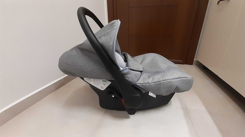 Детски /бебешки кош за кола с адаптери за количка Bexa Ideal New 2 в 1