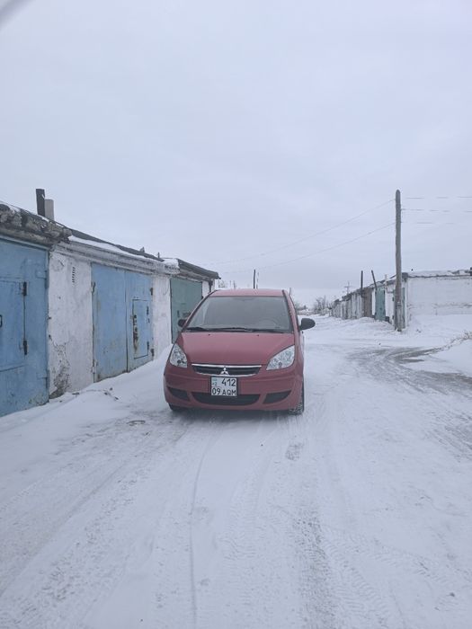Митсубиси Кольт Mitsubishi Colt