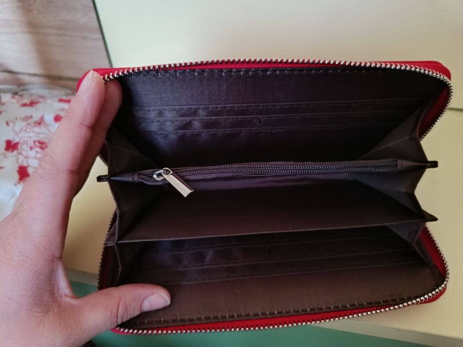 Дамско портмоне, портфейл David Jones