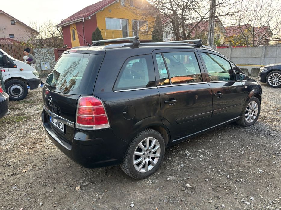 Vând Opel Zafira B 7 locuri