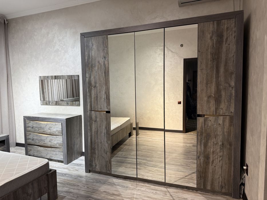 Спальный гарнитур в отличном состоянии