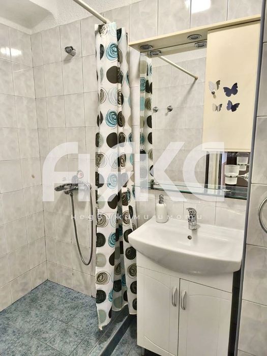 Дава се под наем Тристаен апартамент в София, Хиподрума - 85 кв.м за 657.9 € - Снимка #6