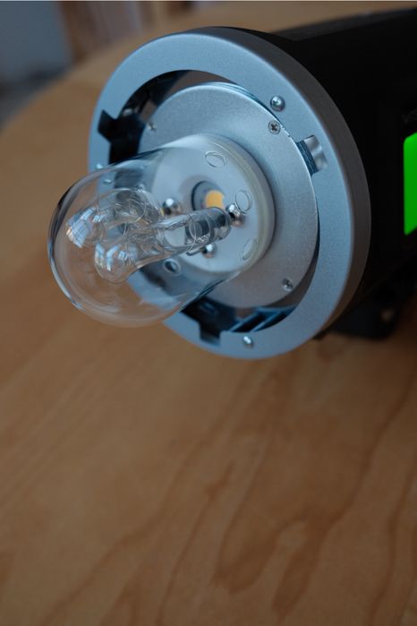 Godox AD600BM – 600 Ws батерийна светкавица, почти нова