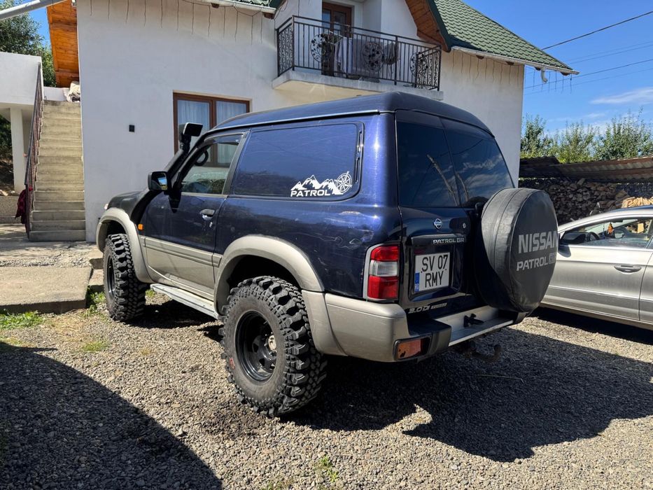 Nissan Patrol Y61 an 2004 zd 3.0 autoutilitara