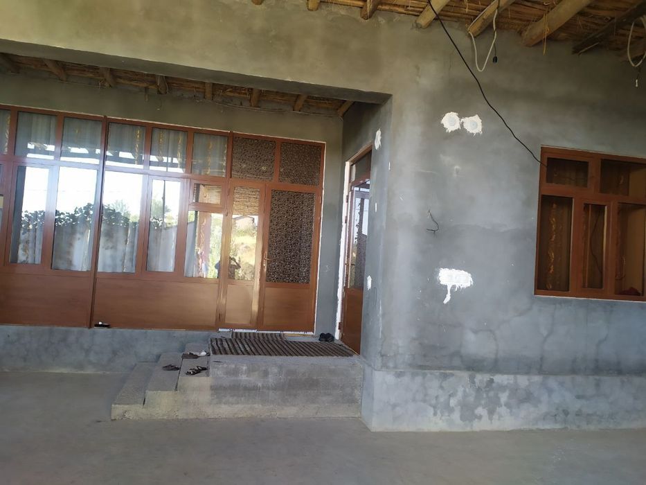 Parkent tumanida shoshilinch uy sotiladi