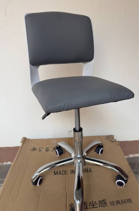 Стул для врачей лаборатория клиника лор врач стоматолог