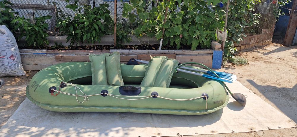 Продаётся резиновая лодка