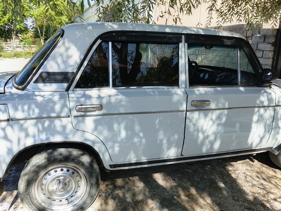 Vaz 21 06 sotiladi