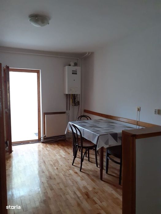 Apartament 2 camere, parter inalt, centrala proprie, zona Tasnad