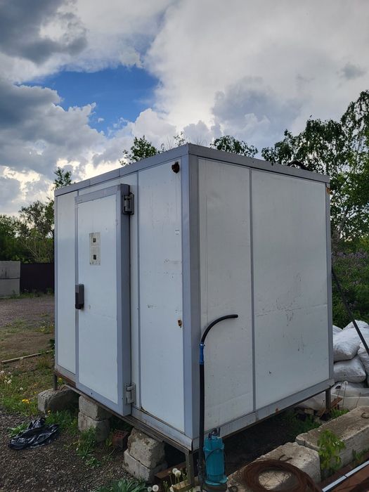 Продам морозильную камеру