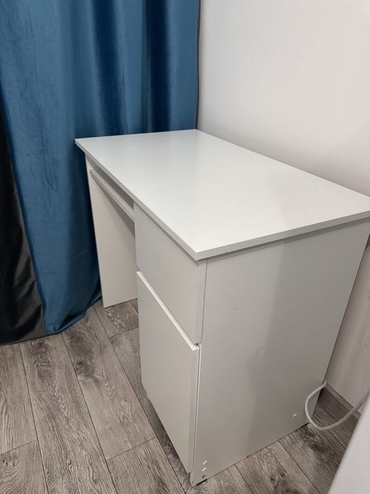 Продам компьтерный стол