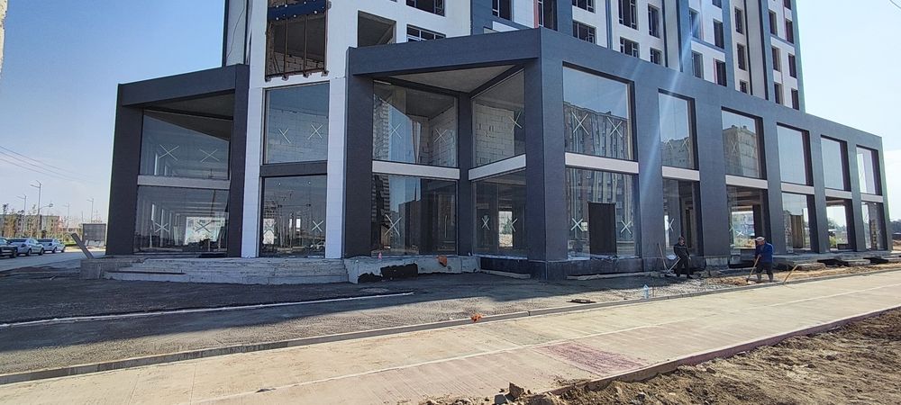 Дўкон ва офислар арзон нархда Nurafshon city марказида, йулни юзида.