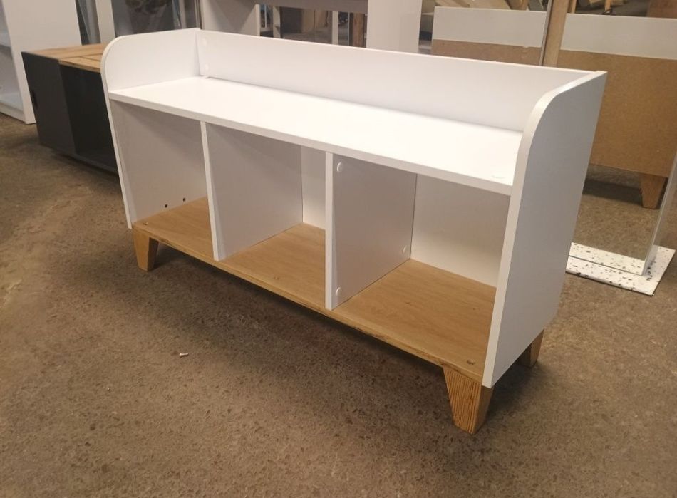 Етажерка с 3 отделения