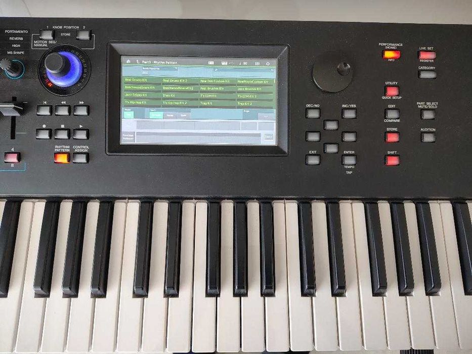 Sintetizator Yamaha MODX 7 utilizat doar in studio