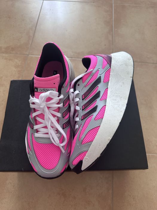 Продавам маратонки adidas в идеално състояние