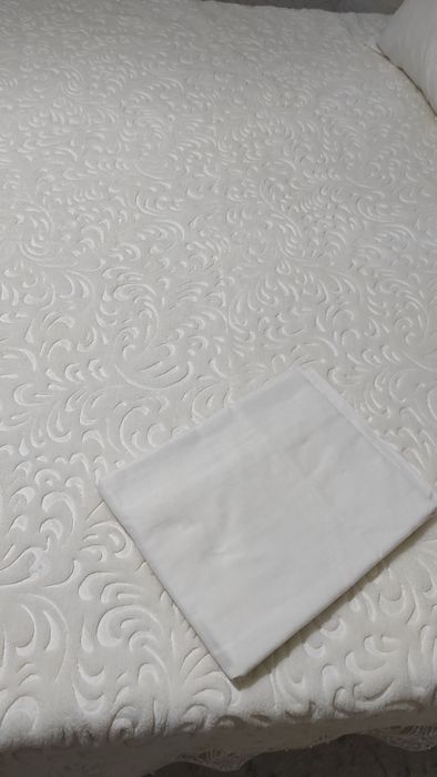 Шалте покривало за спалня с дантела с чаршаф и 4 бр калъфки