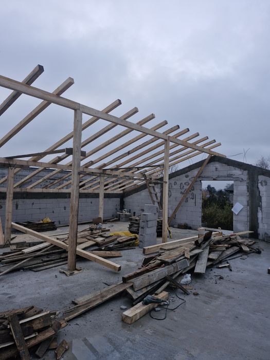 Execut case la roșu