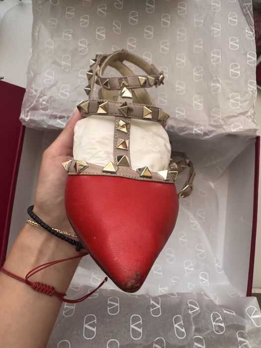 Червени токчета Valentino Garavani