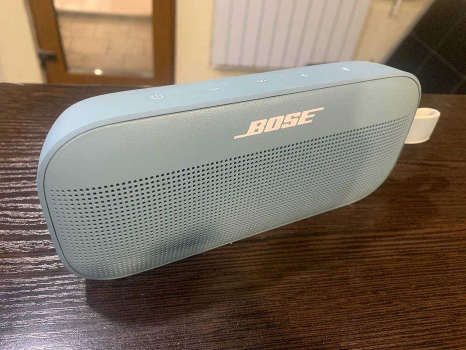 Продам портативную колонку Bose Soundlink Flex
