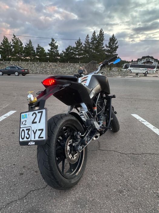 Продам мотоцикл Ktm duke 200