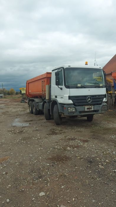 Vand autobasculanta 8x4 Volvo si autobasculanta 8x4 Mercedes Benz