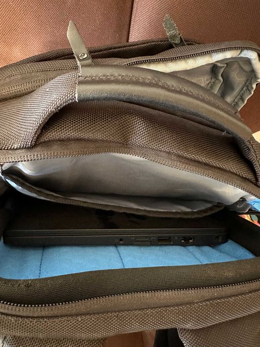 Ghiozdan/Rucsac negru laptop Dell pe1520ps ca nou