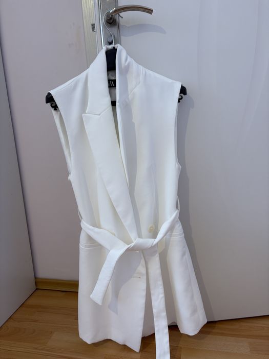 Елек от зара размер Хс става и за С