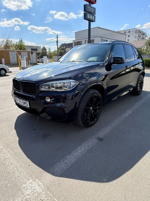 BMW X5 BMW X5 F15 xDrive30d M-PACKET Interior-Exterior.