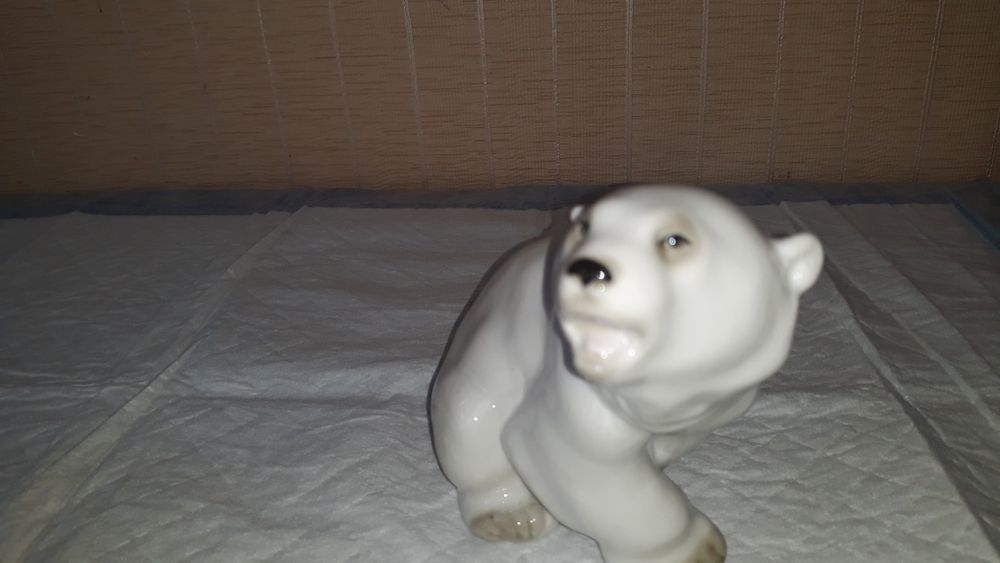 Продам статуэтку Медведь