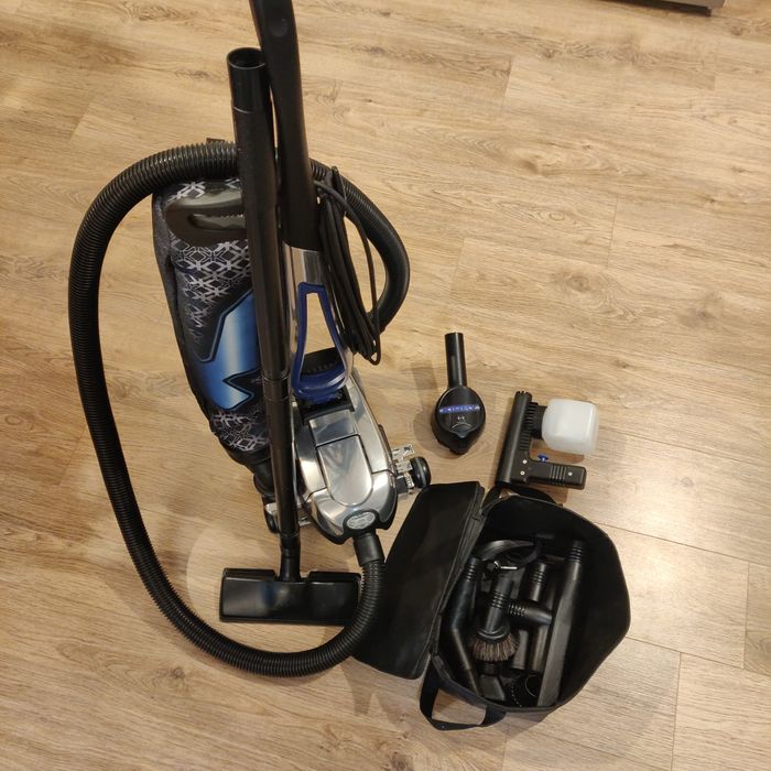 Vând aspirator Kirby Avalir 2