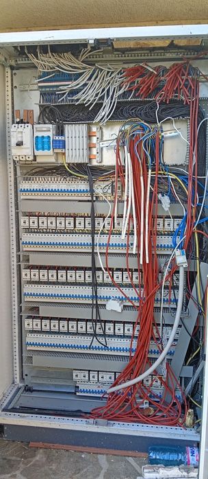 Кабел меден 1х240  1х150 Ел,табла .лампи Hps , NMH баласти и рефлектор