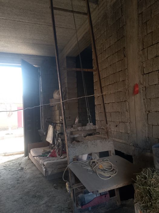 Куруллиш учун либйотка сотилади