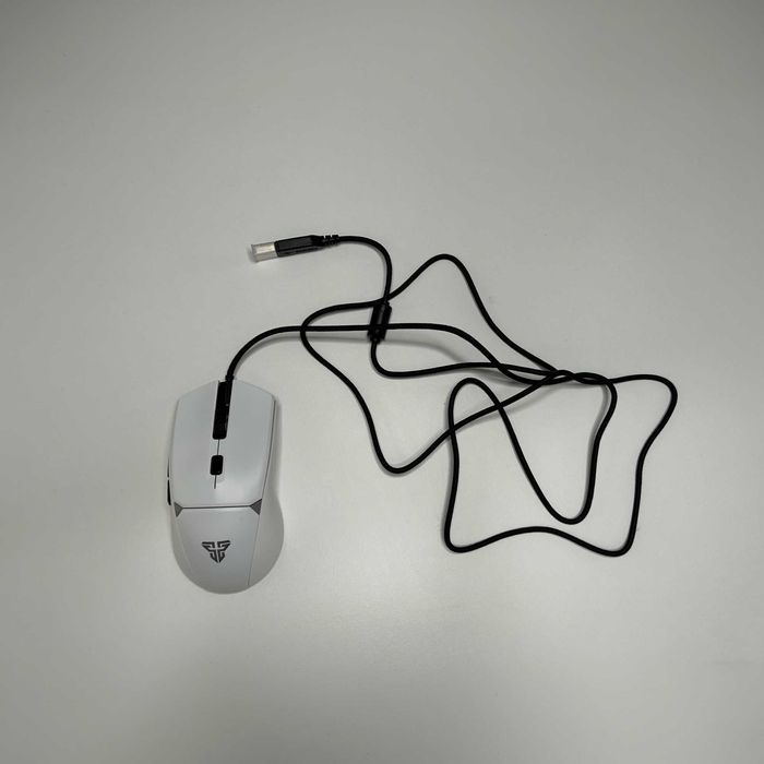Mouse gaming TEKHERO CRYPTO II VX7V2 alb, RGB, 8000 DPI, 6 butoane programabile, USB, ergonomic lichidare stoc garanție 2 ani