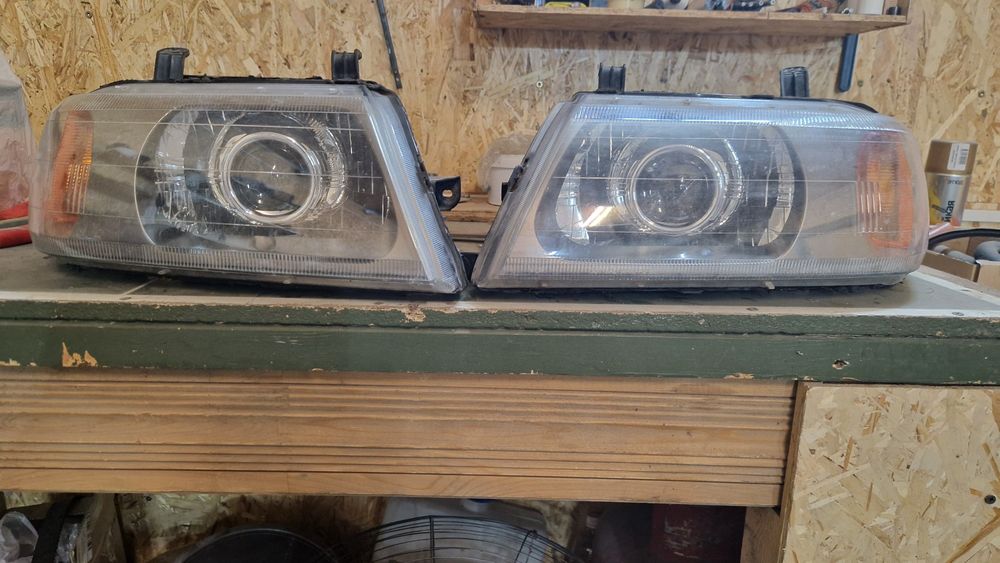 Фары монтеро спорт.