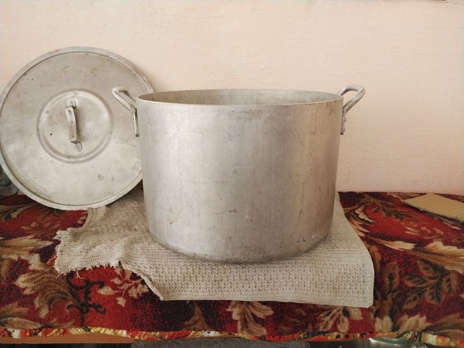 Продам кастрюлю  аллюминиваю