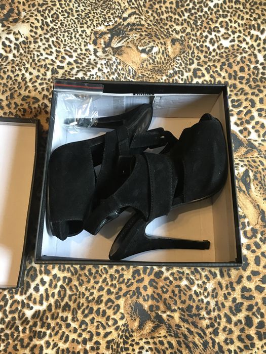 Дамски сандали и обувкш на висок ток по 10 и 15лв