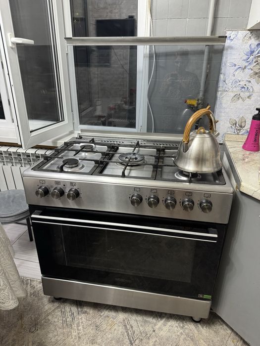 Продам газовую плиту газплиту