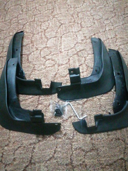 FAW B50. БРЫЗГОВИКИ комплект