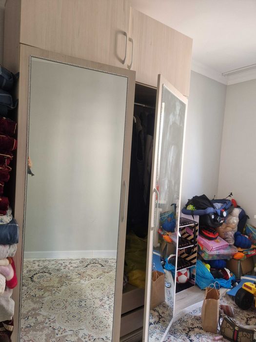 Продаётся шкаф в прихожую или в любую другую комнату