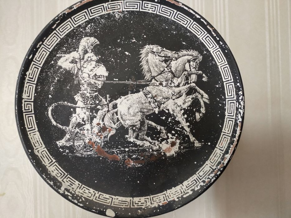 Оригинална старинна керамична чиния с Гръцката митология