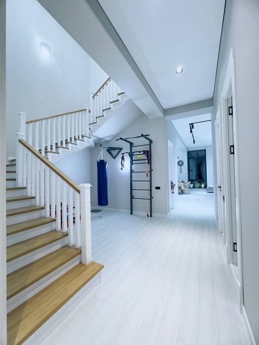 Евродом  2х  этажный, продаётся в Сергели .