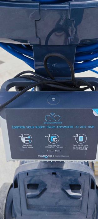 Прахосмукачка робот за басейни Dolphin M600