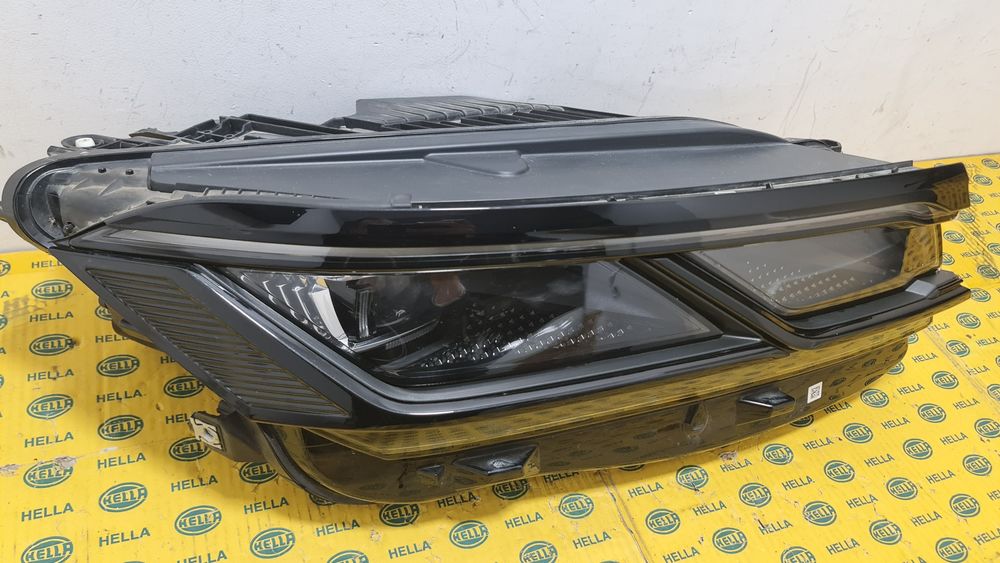 Far full led Matrix VW Touareg 3 7cr 760  R line negru black